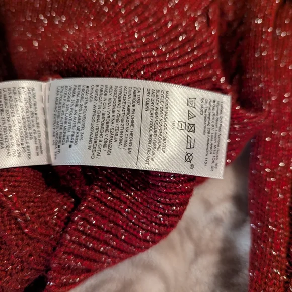 Athletica Women's Crossroads Crewneck Red Metallic Sweater Size Small - Picture 5 of 5